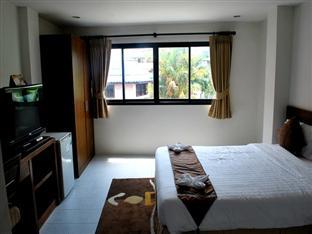 J House Phuket Hotel 2*