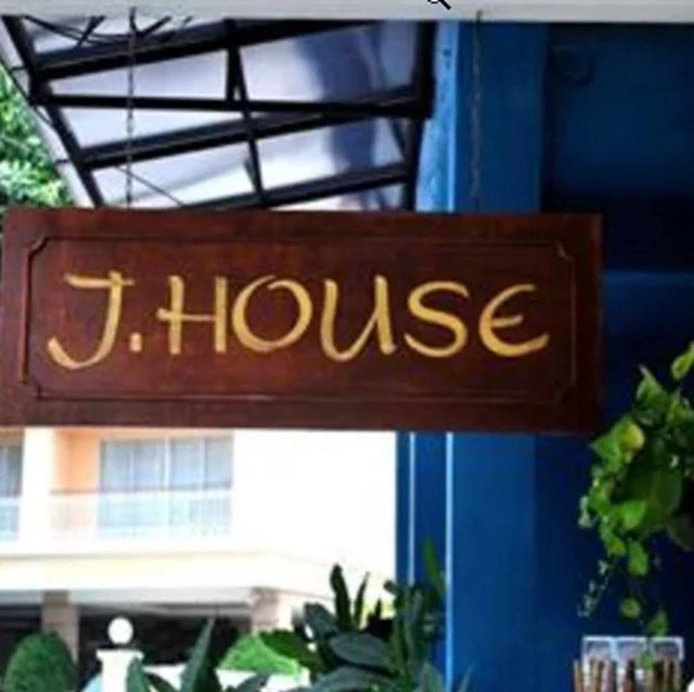 J House Phuket 2* Patong