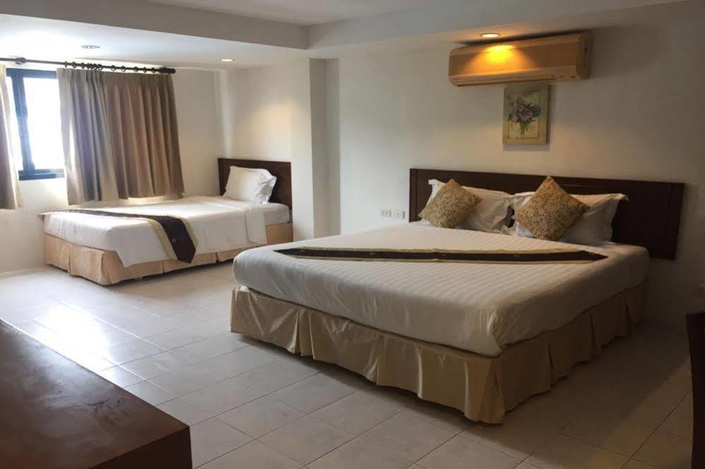 Hotel J House Phuket 2*